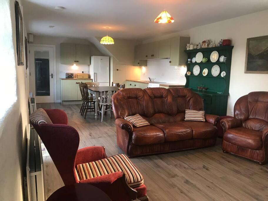 Hilltown Mournes Family Cottage With Hot Tub מראה חיצוני תמונה
