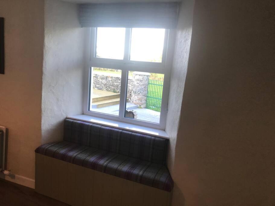 Hilltown Mournes Family Cottage With Hot Tub מראה חיצוני תמונה