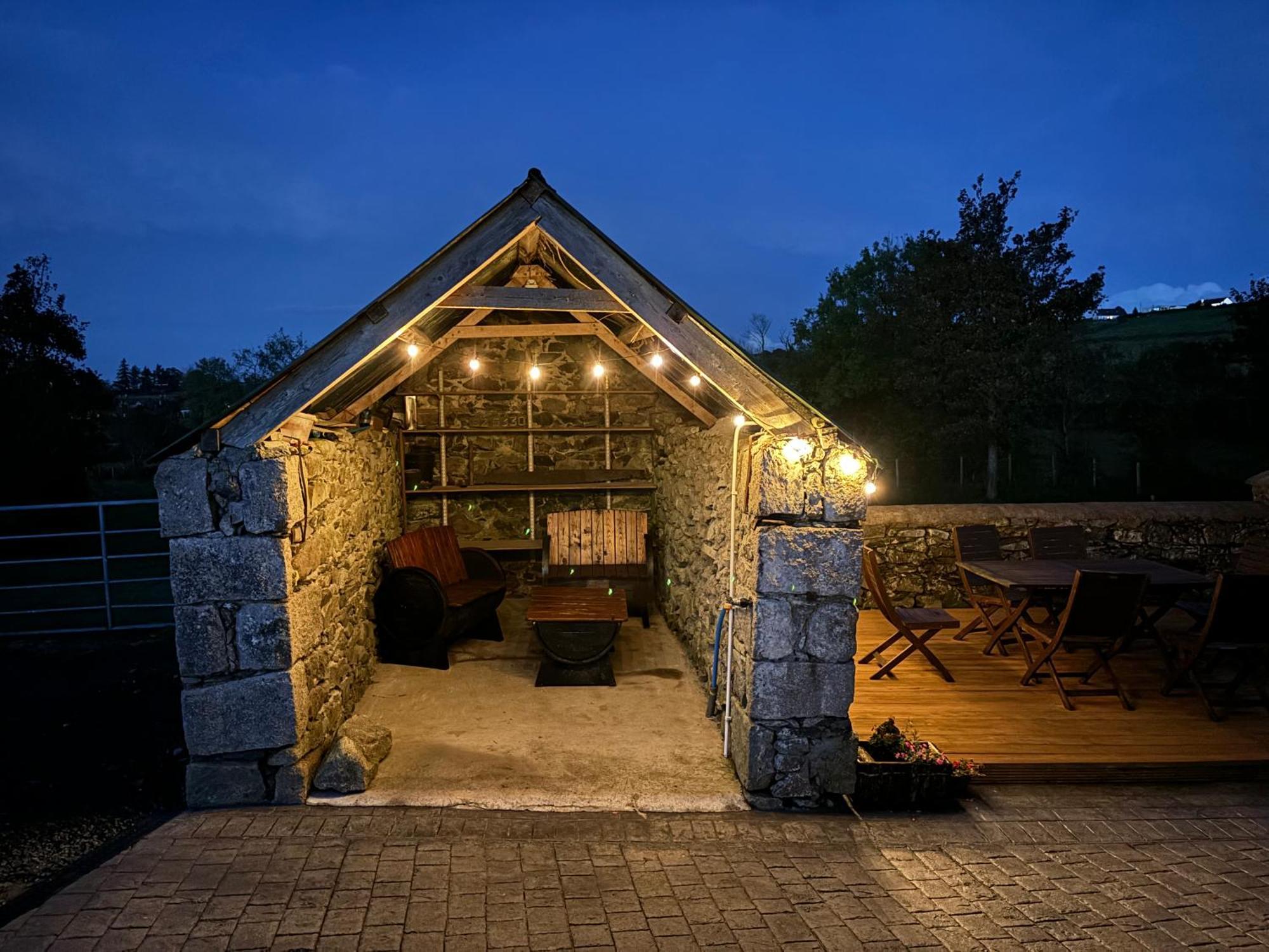 Hilltown Mournes Family Cottage With Hot Tub מראה חיצוני תמונה